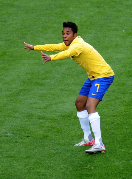  里昂客场遭遇顽强阻击,与对手互交白卷各取一分